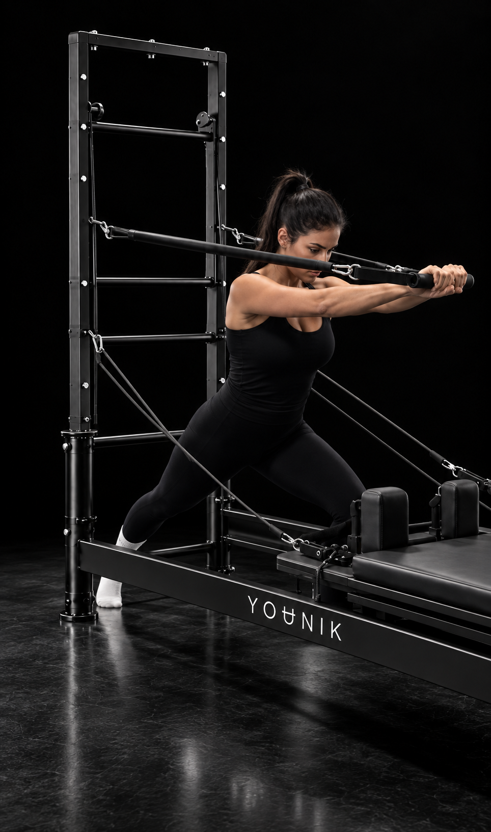YOUNIK V5 Reformer — silové cvičení s věží