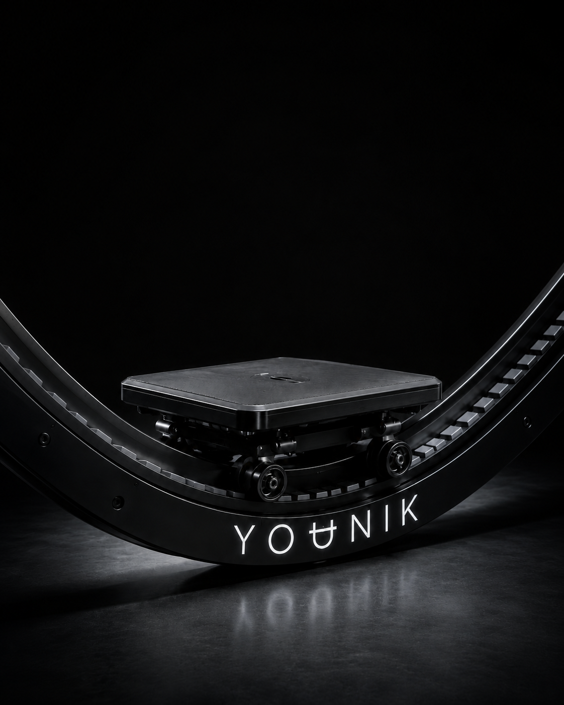 YOUNIK V12 — detail konstrukce 04